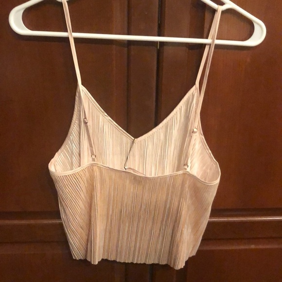 🤩- Victoria’s Secret shine pleat crop cami in sizeM - Picture 3 of 5